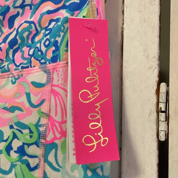 NWT Lilly Pulitzer Luxletics - Picture 4 of 7